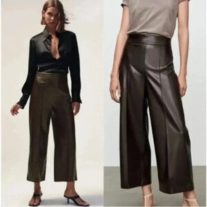 Zara Faux Leather Wide Leg Crop Pants 
Dark Brown 
Medium
Tags have been removed